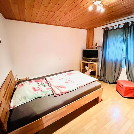 Derscheid Apartment Much